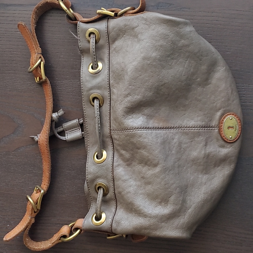 FOSSIL BUCKET Bovine Leather Bag